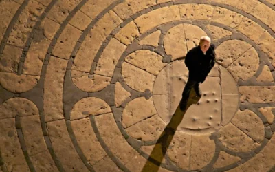 Antennes fractales dans les temples anciens