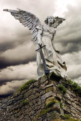 Archange Michael : Restez calme au milieu de la tempête