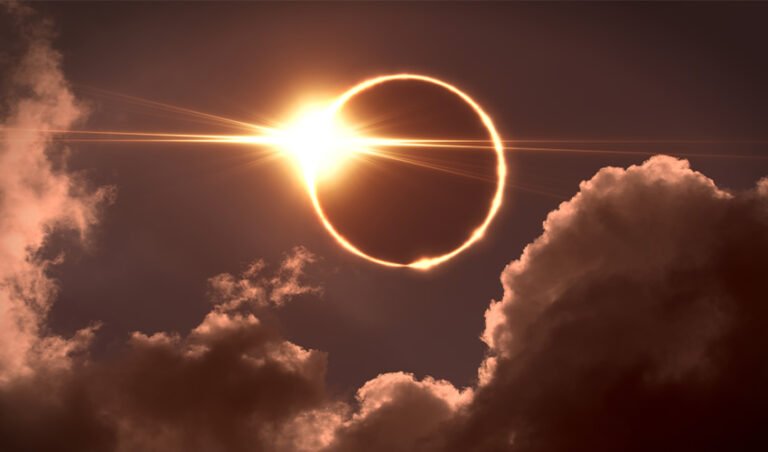 La semaine précédant l’éclipse où les nouvelles lignes de temps commencent à se former