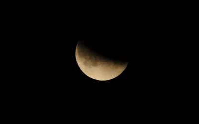 Natalia Alba : Pleine lune – Éclipse lunaire partielle