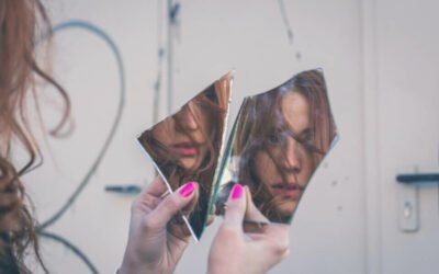 Rituel pour miroir brisé : que faire pour rompre la malédiction ?